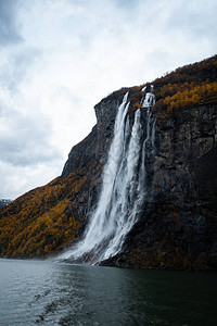 7个瀑布修女Geirangerfjord挪威图片