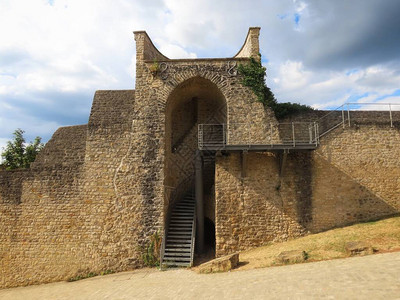 卢森堡拉姆高原堡垒内部的图片