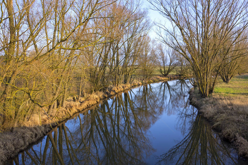 勃兰登堡Wittenberge附近的Locknitz河图片