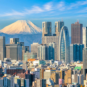 东京天际线和日本富士山图片