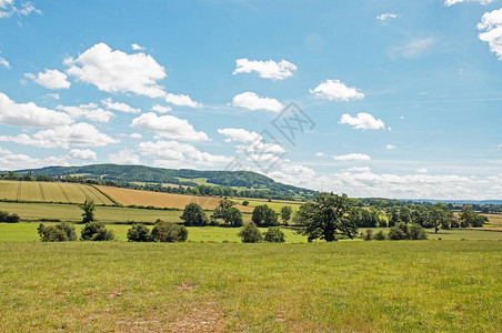 夏日英国乡村风景图片