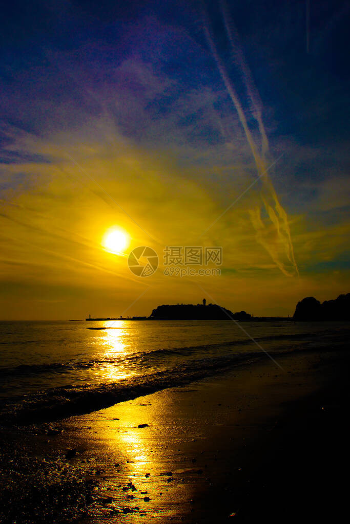 剪影和日落的江之岛图片
