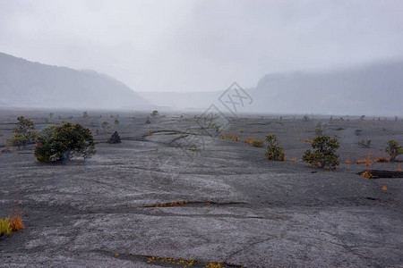 火山地貌平坦的低裂口表面与夏威夷岛的接合图片