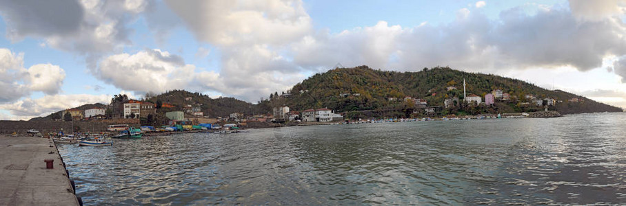 Yalikoy村渔港图片