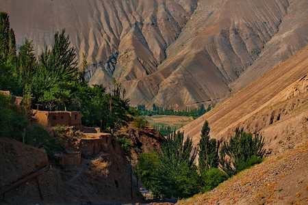 塔吉克斯坦阿尼市附近的帕米尔公路环境图片