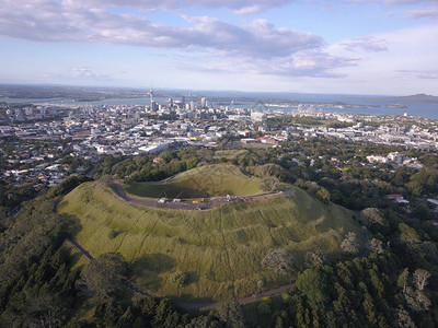 伊甸山的传奇火山位置和奥图片