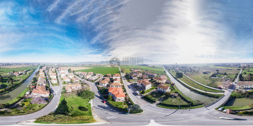 意大利城镇的景象为360摄氏度图片