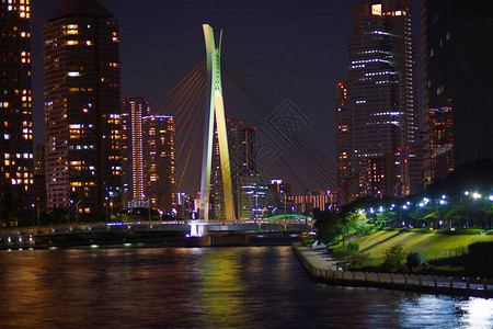 东京中央区的夜景图片