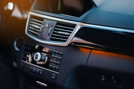 车内的空调烤架现代汽车的音响系统汽车仪表板图片