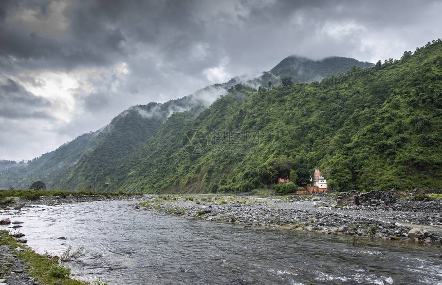 印度北部Haidakhan山谷的Ba图片