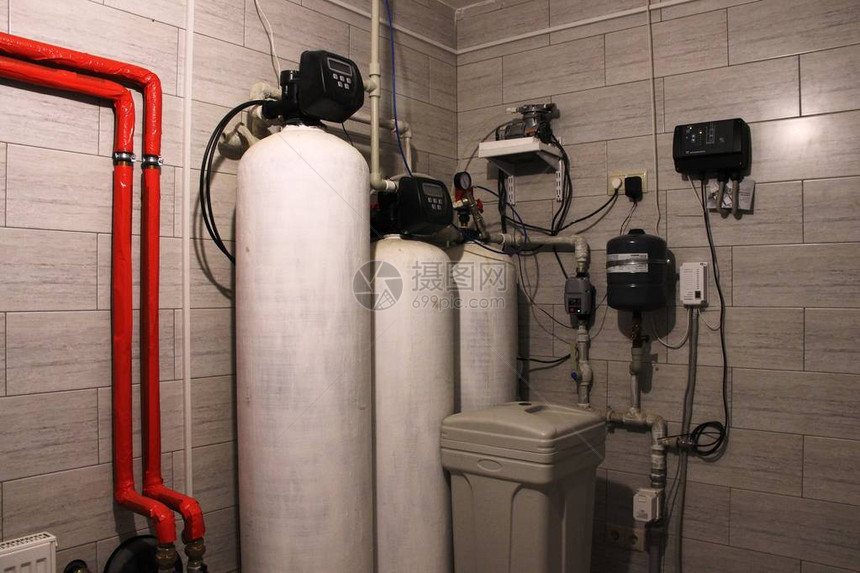 室内锅炉独立供暖系统燃气锅炉房图片
