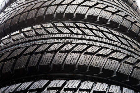 冬季轮胎定向橡胶胎面汽车轮图片