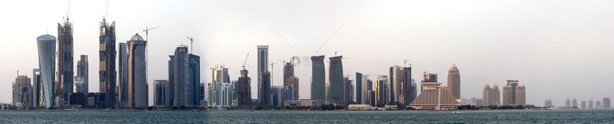 卡塔尔多哈的高层建筑正在建设中图片