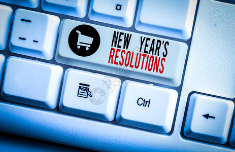 手写文本新年S决议概念照片愿望清单要完成或改进的事情列表白色pc键盘图片