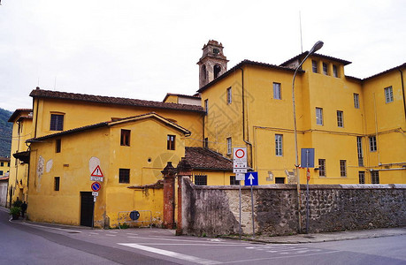 意大利托斯卡纳佩西亚圣米歇尔背景图片