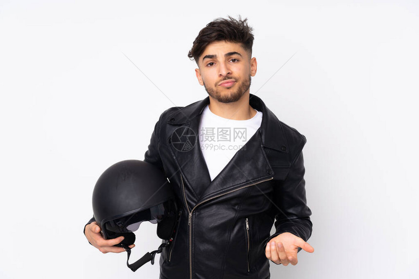 阿拉伯男子带着摩托头盔图片