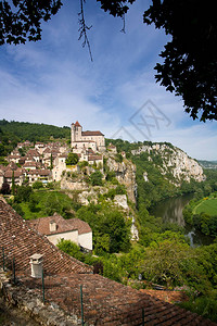 法国洛特罗谷StCirqLapopie的历史悬崖图片