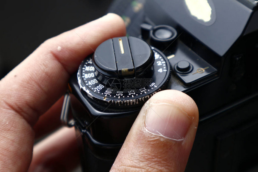 反向杠杆和照射补偿以及一台旧的35毫米胶片摄像机ISO调图片