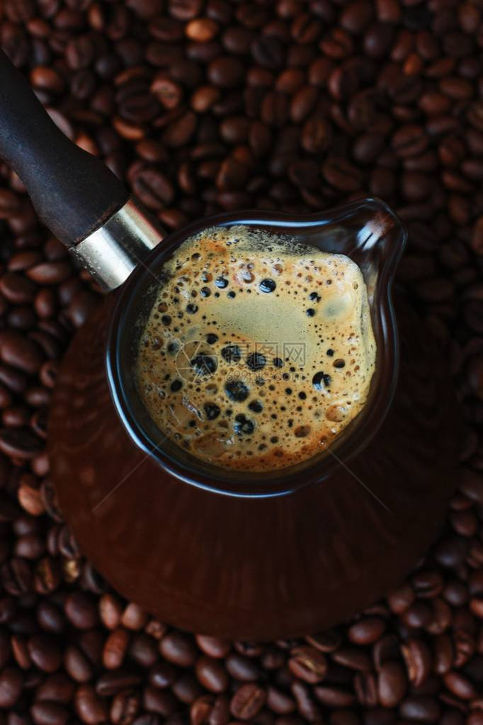 特尔塔咖啡和咖啡豆中新鲜图片