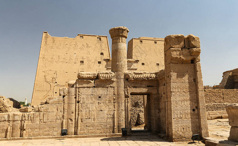 埃及德富镇埃德富神庙前高清图片