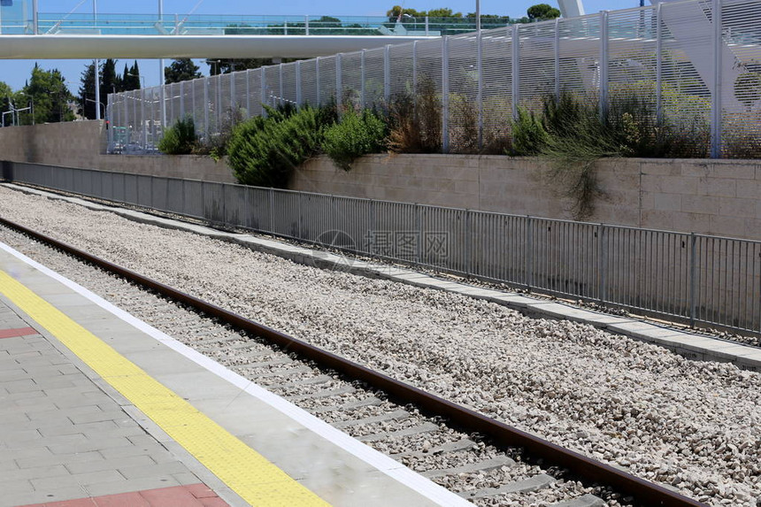 以色列北部铁路轨和站台建设地点图片