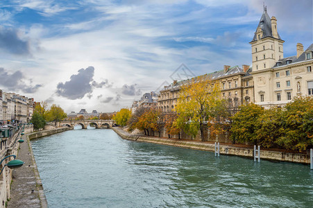 法国首都巴黎是欧洲主要城市背景图片