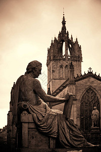 圣吉勒大教堂和大卫休姆雕像是著名图片