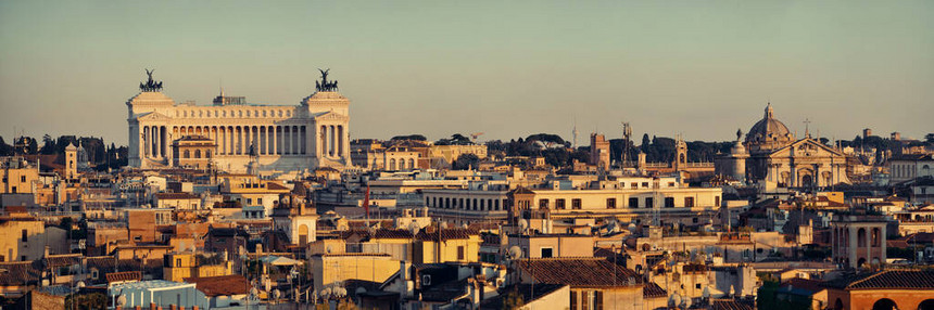 罗马屋顶的全景观与古代图片