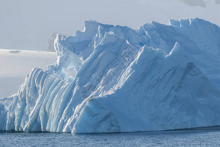 南极半岛附近的浮冰高清图片