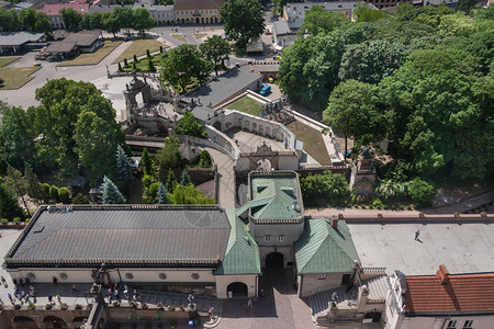 Gora修道院建筑群入口最顶端视图图片