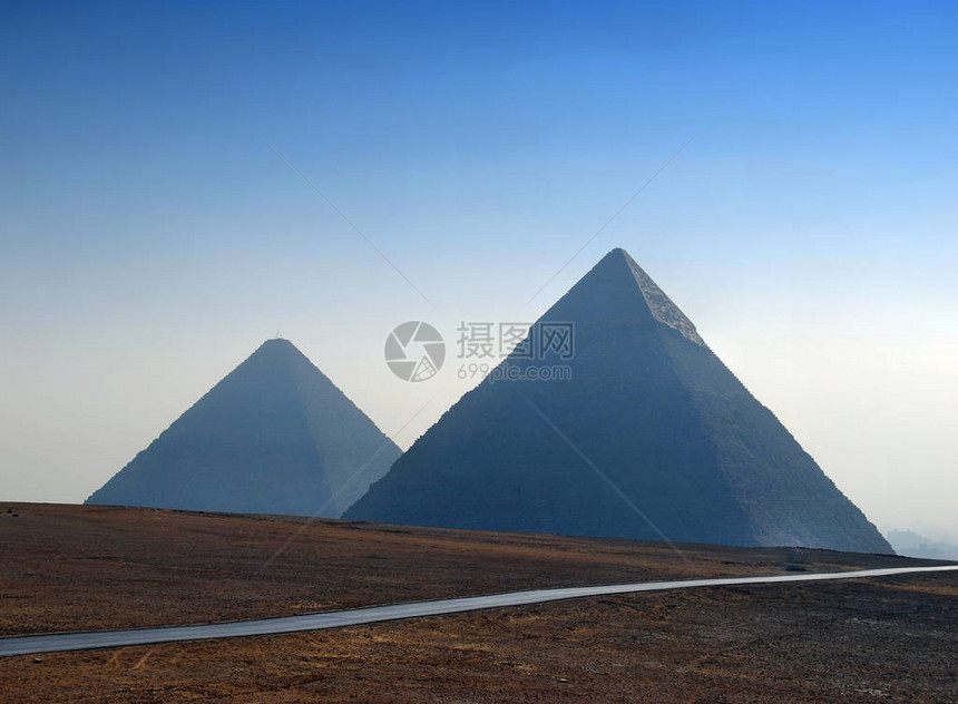 埃及开罗吉萨金字塔全景图片