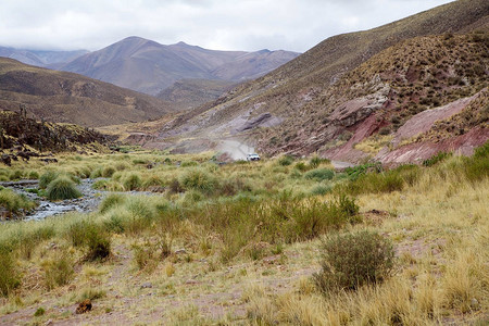 阿根廷Calchaqui山谷的景观和道路它是阿根廷西北部的一个山谷图片