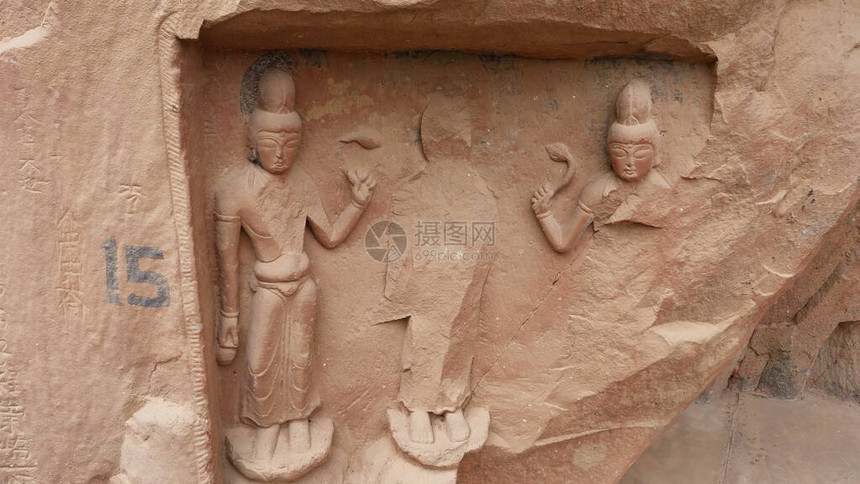 BinglingTempleLanzhoneGansu的佛教古董雕塑图片