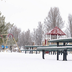 广场框架厚度的白雪清新层图片