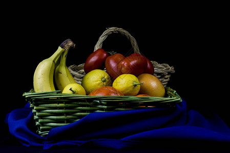 带水果的篮子底边图片
