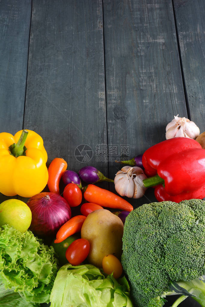 新鲜有机蔬菜健康食品图片