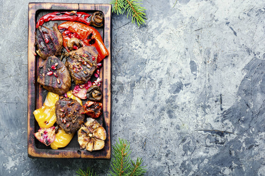 蔬菜烤牛肉圣诞食物石图片