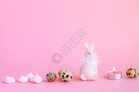 节日生活由兔子蛋白和蜡烛组成复制空图片