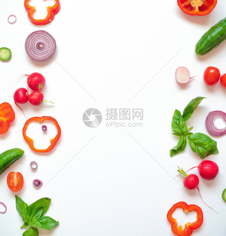 在白色背景顶视图平面布局上隔离的各种蔬菜和水果健康饮食物背景的概念带有文本空图片