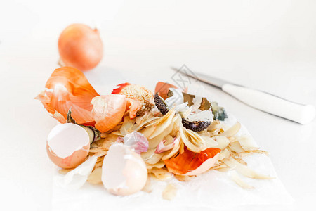准备堆肥的有机烹饪食物垃圾生态概念食物剩菜图片