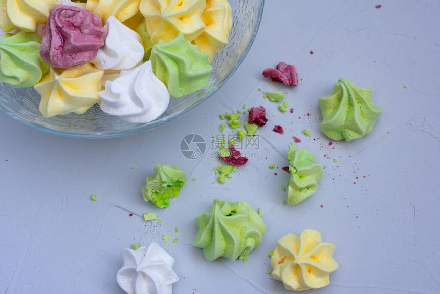 彩色蛋白糖棉花糖蛋糕图片
