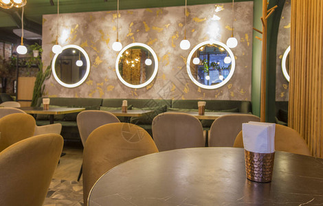 城市餐馆或咖啡厅的浅现代室内图片