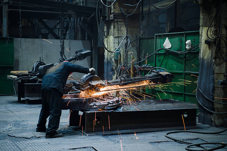 具有工作具的工业人钢铁图片