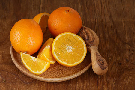 新鲜的天然有机橙汁图片