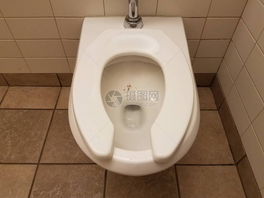 公共厕所内有粪便污图片