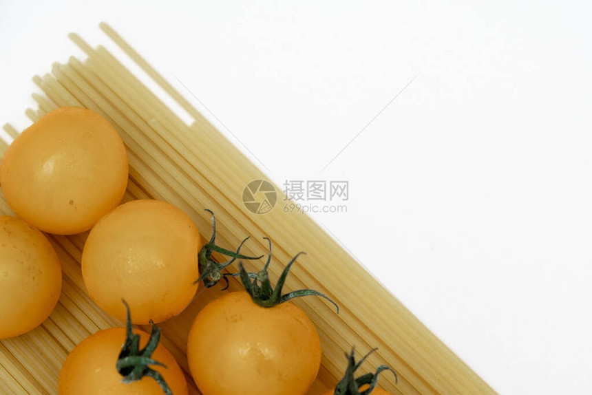 白面食和西红柿的背景图像图片