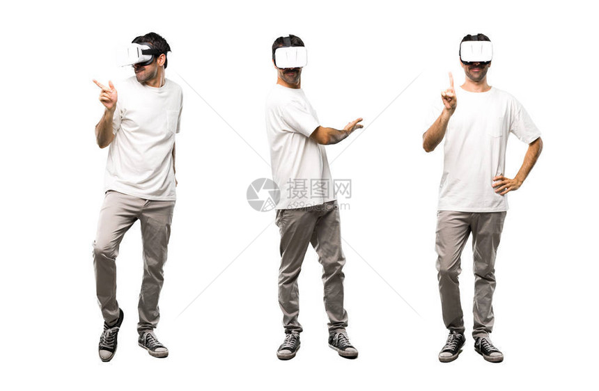 一组人用VR眼镜指向图片