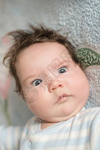 婴儿眼睛有特殊问题眼神短视失图片