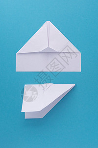纸白色飞机的装配程序背景图片