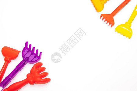 白底沙子的塑胶玩具小孩玩具高清图片